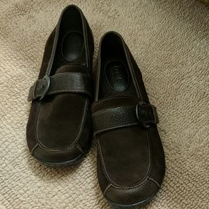 Casual Brown Shoes w/ Decorative Buckle